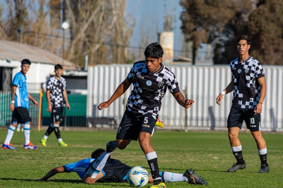 Soi kèo tài xỉu, phạt góc trận Colegiales vs Gimnasia Y Tiro, 01:00 ngày 05/07